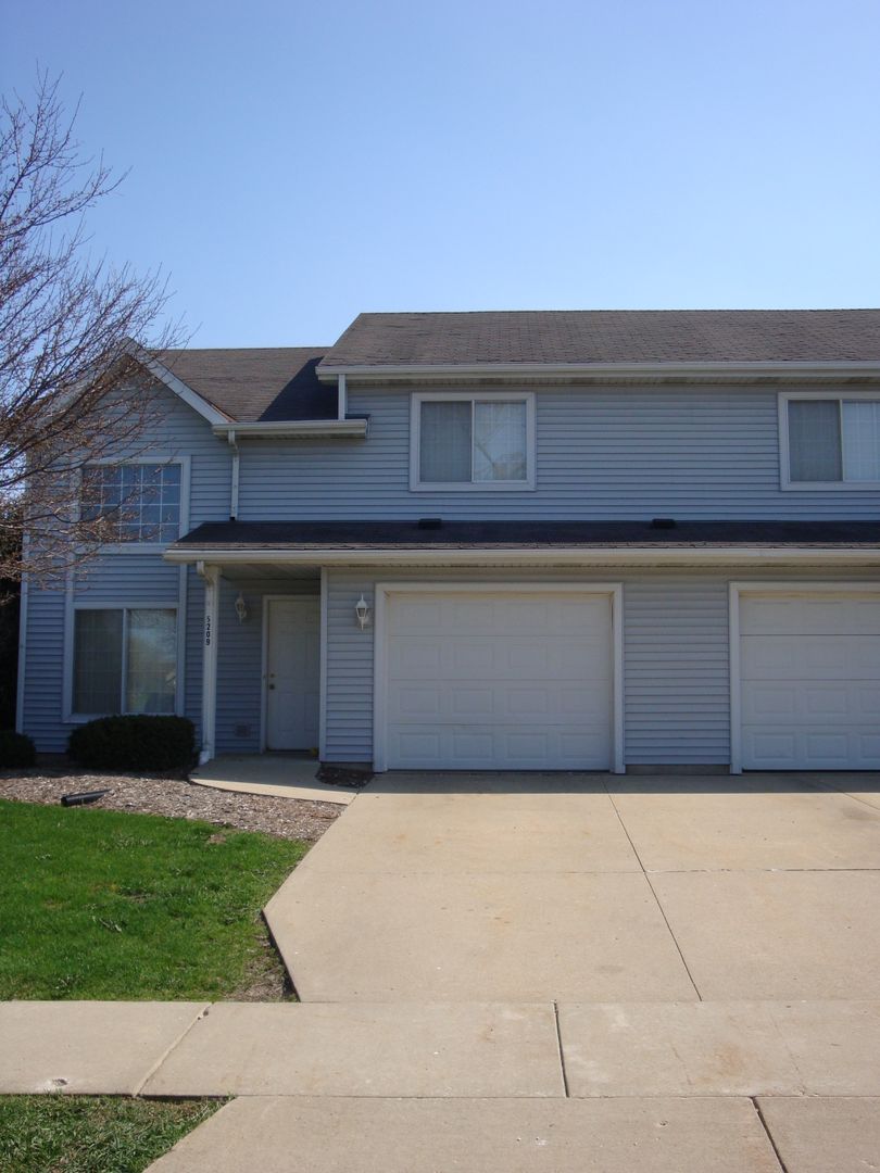 Kenosha Apartment: 4 Unit at 5209-5215 45th Street