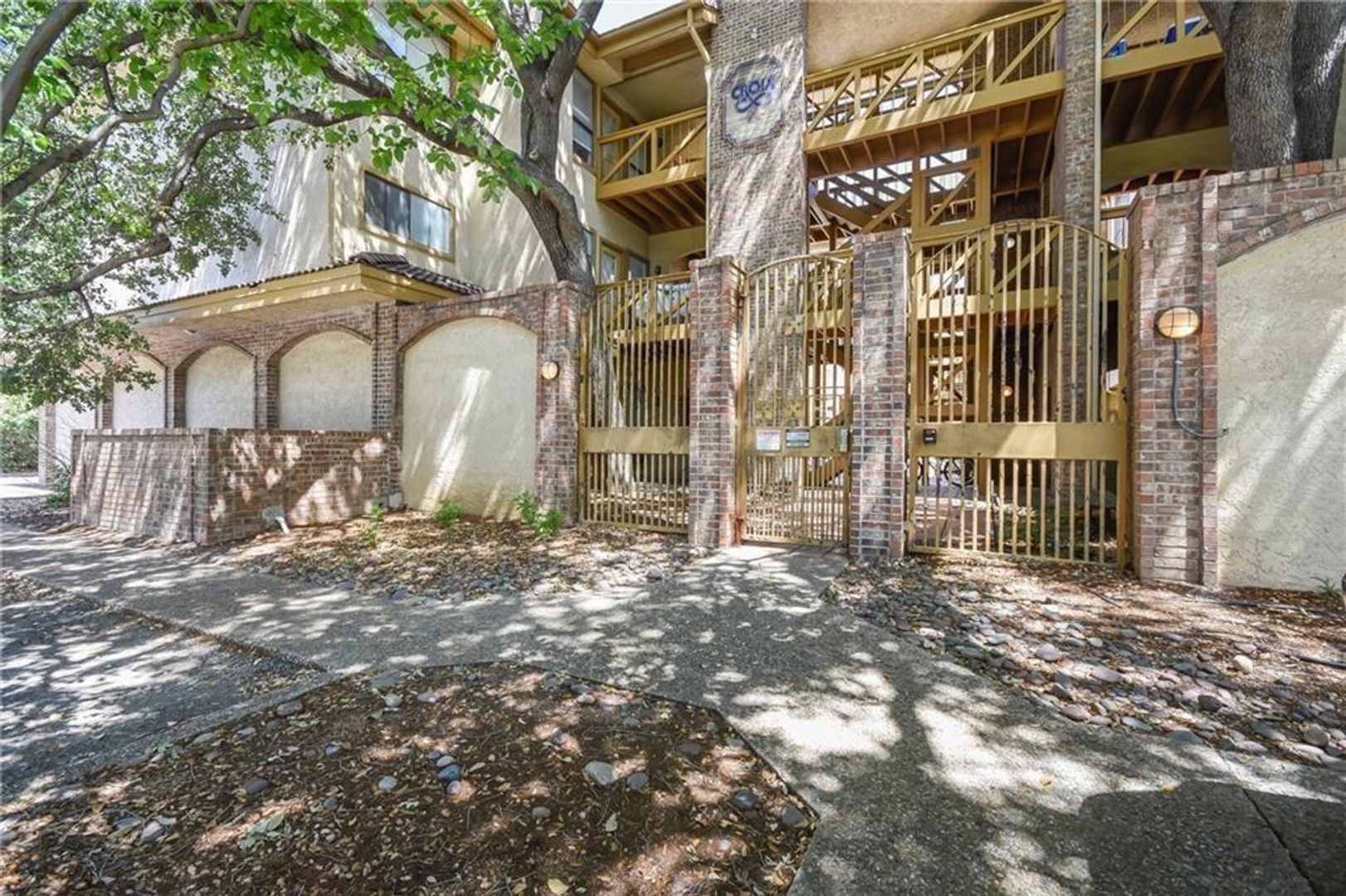 Austin Condo: 806 W 24th St #113