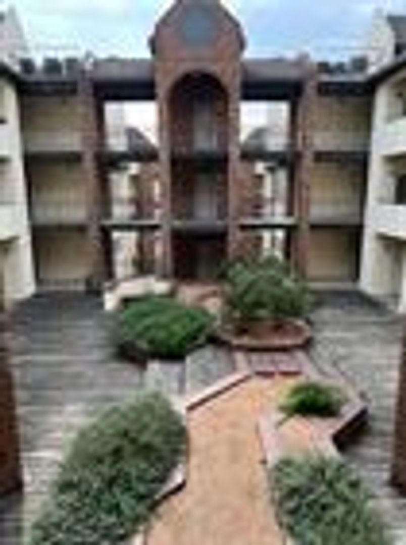 Austin House: 3001 Cedar St #118