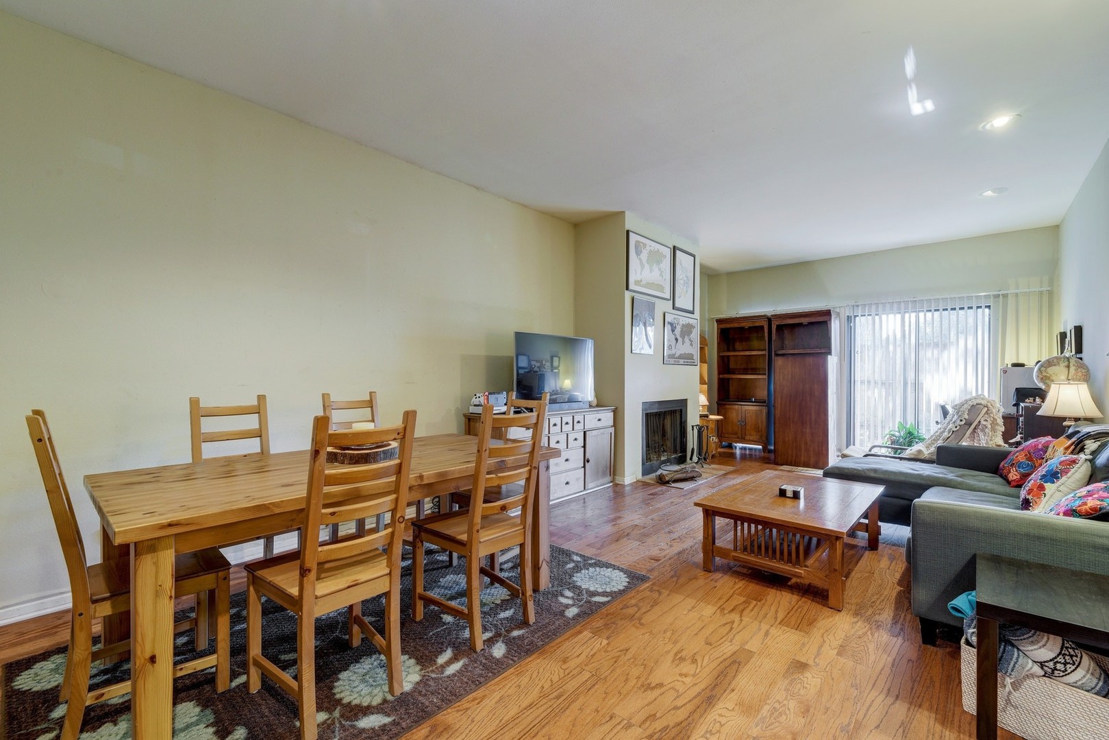 Austin House: 409 East 38th Street #103