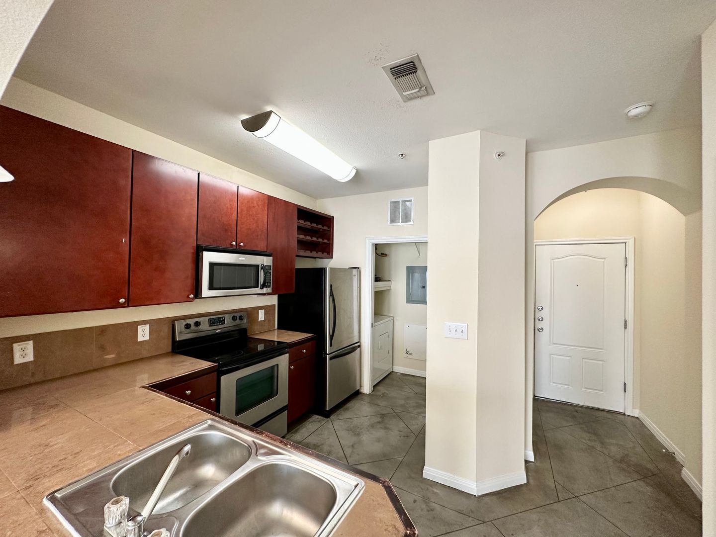 Austin House: 2505 San Gabriel #408