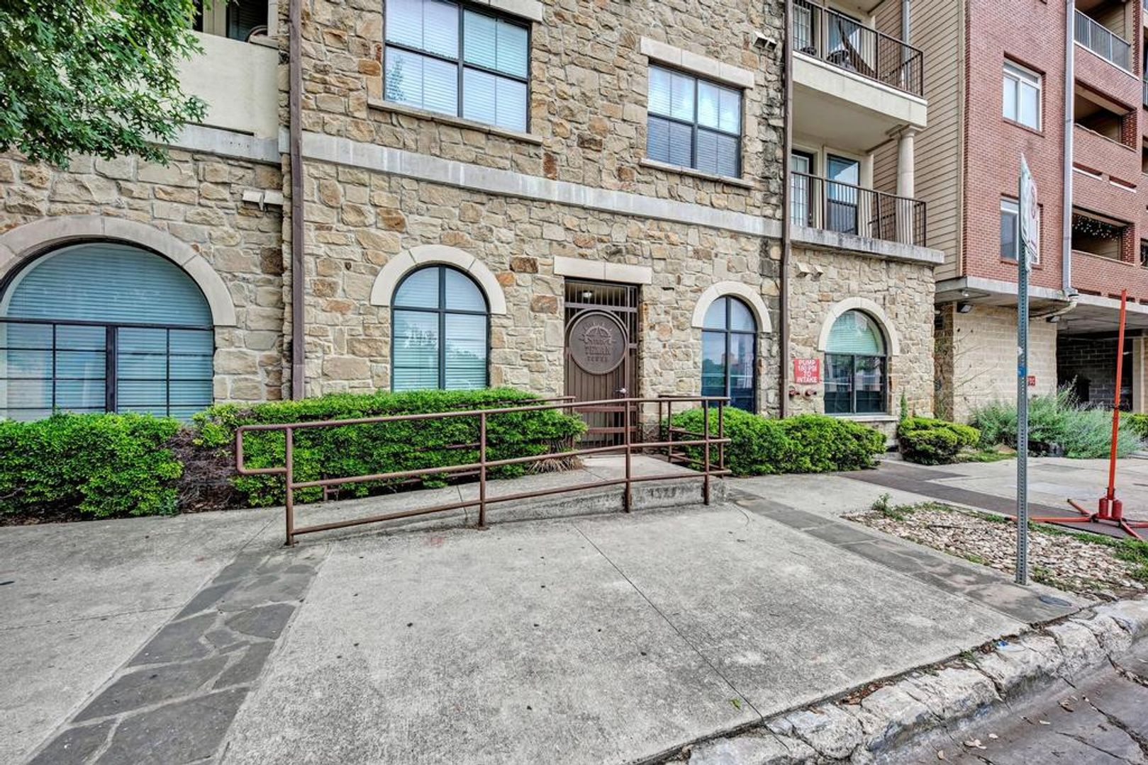 Austin Condo: 2505 San Gabriel #102