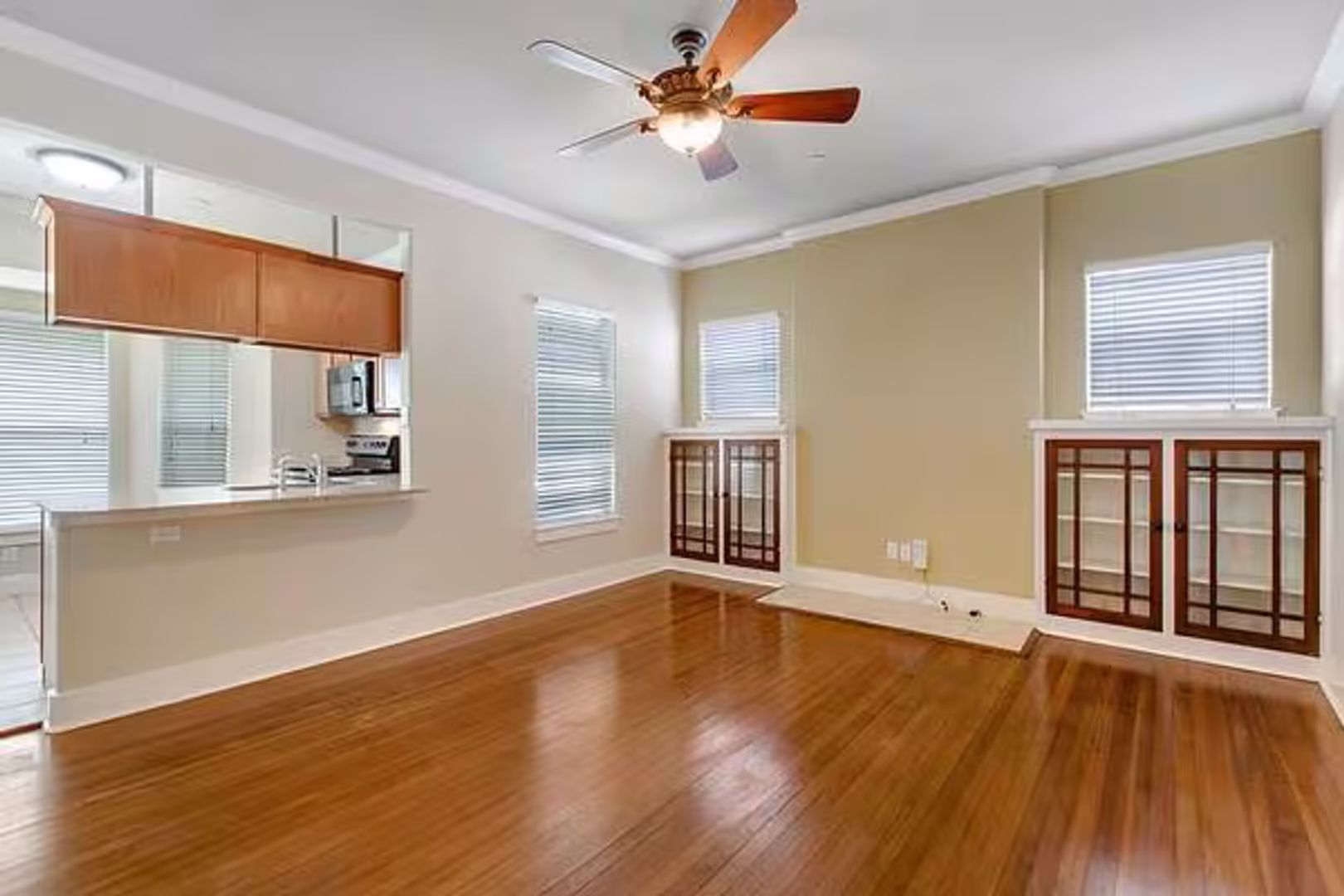 Austin House: 508 Elmwood Place #A