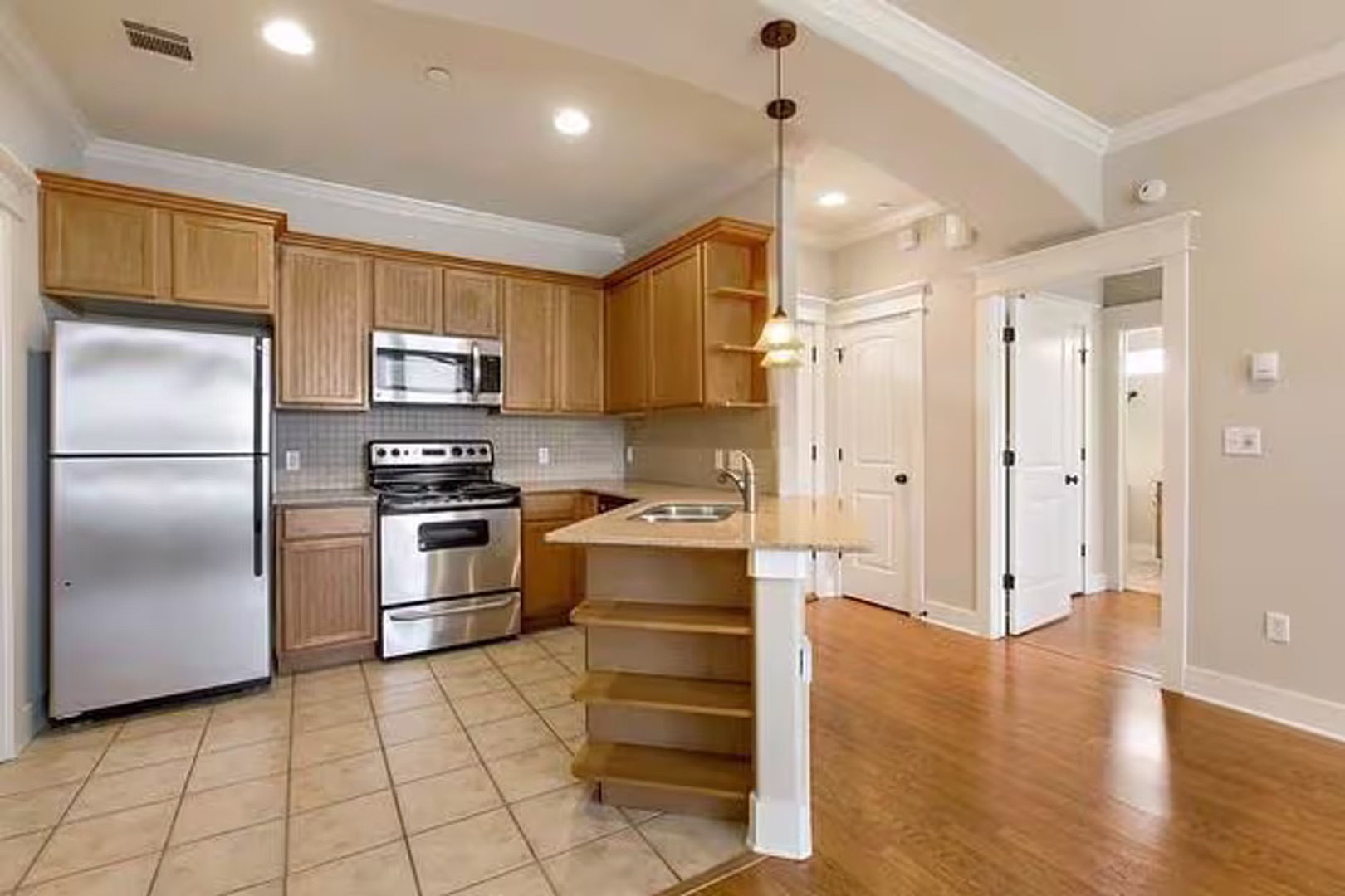 Austin House: 508 Elmwood Place #C