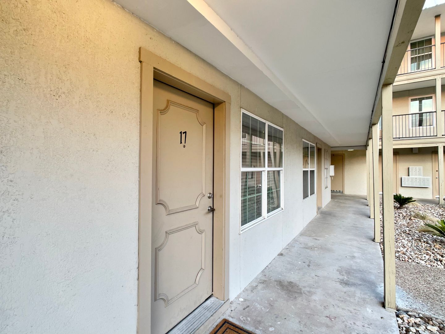 Austin House: 910 Duncan Lane #17