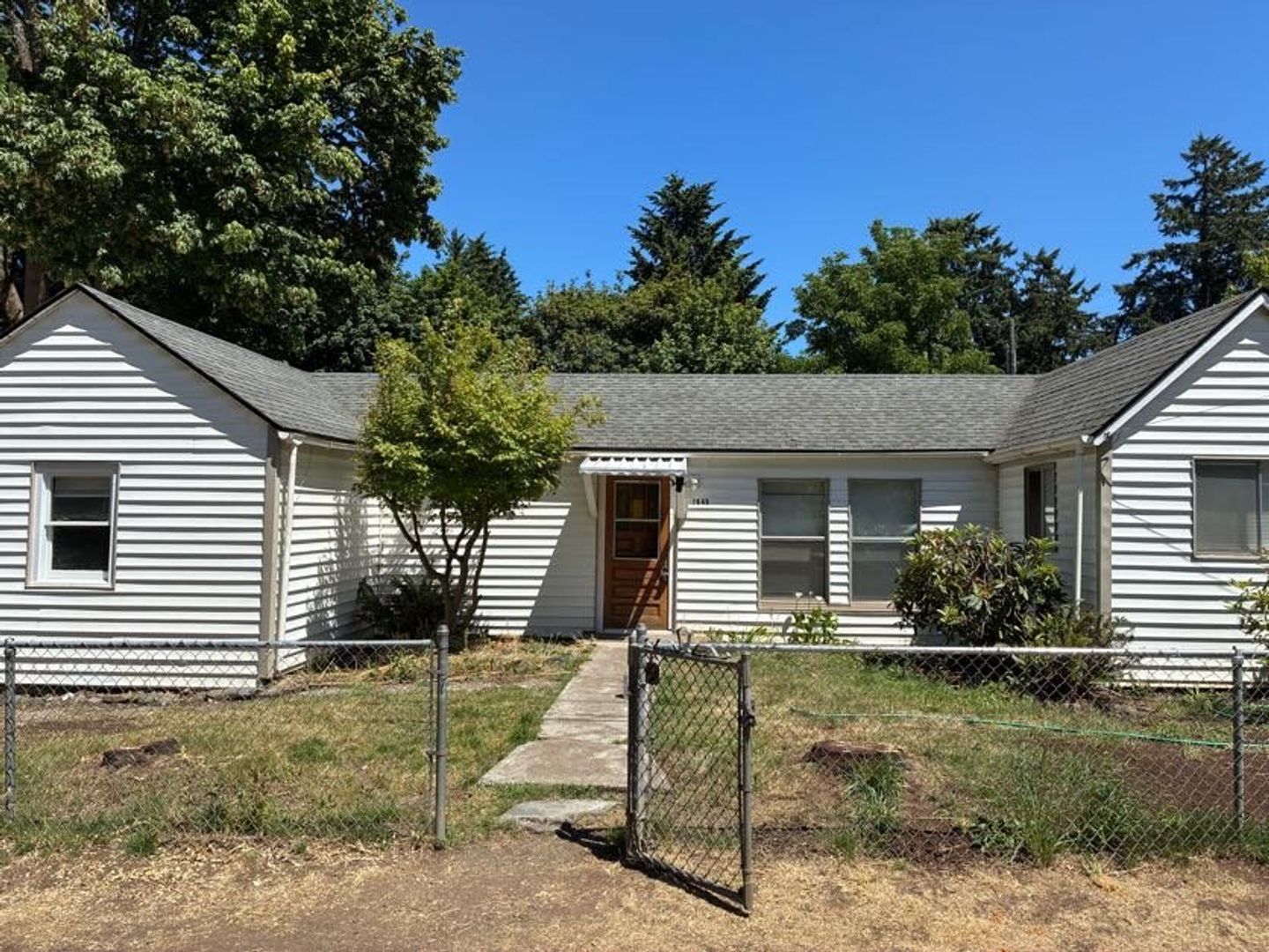 Eugene Apartment: 1645 Mississippi Ave