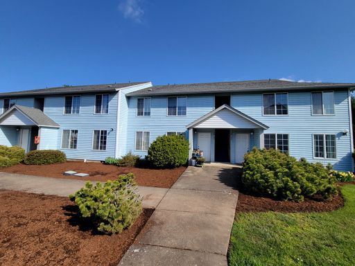 590 Hatton Ln Apt 127, Junction City, OR 97448