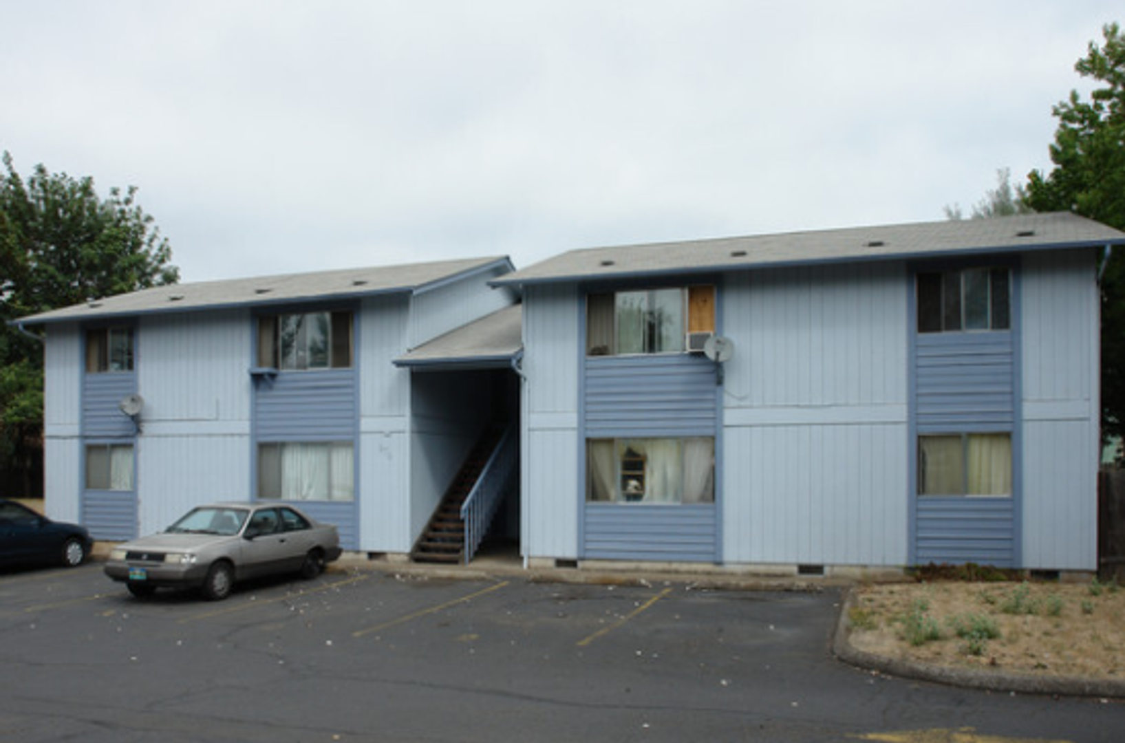 Springfield Apartment: 274 South 47th