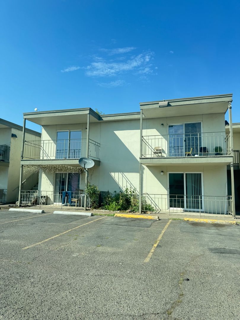 Eugene Apartment: 142 Jefferson Street