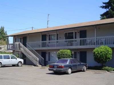 Pine Ridge Apartments – photo 1