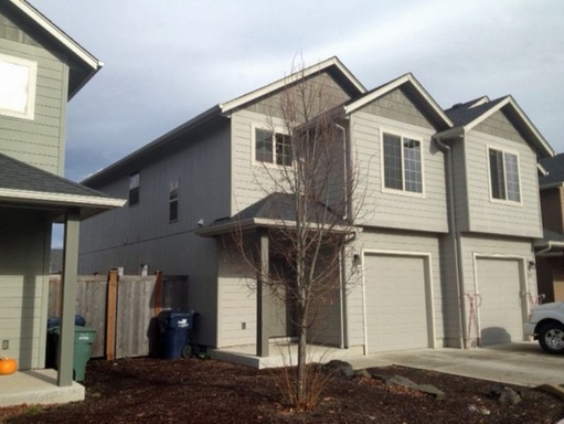 Large Springfield Thurston Duplex – photo 1