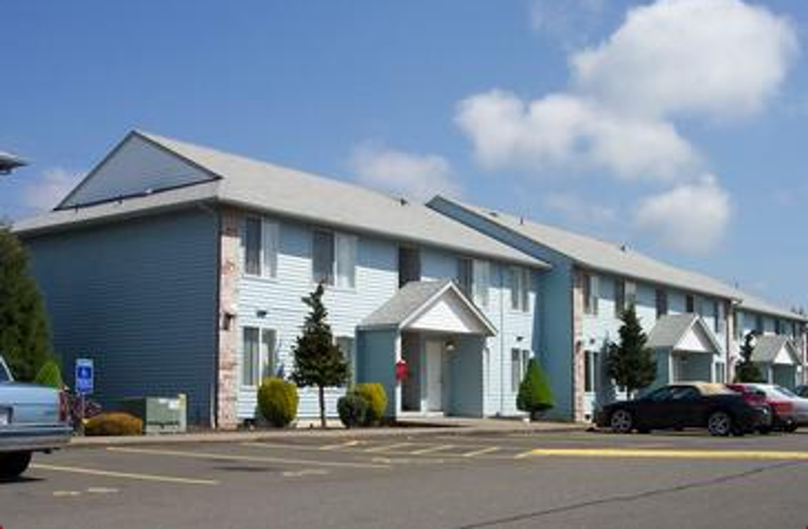 Springfield Apartment: 926 Anderson Lane