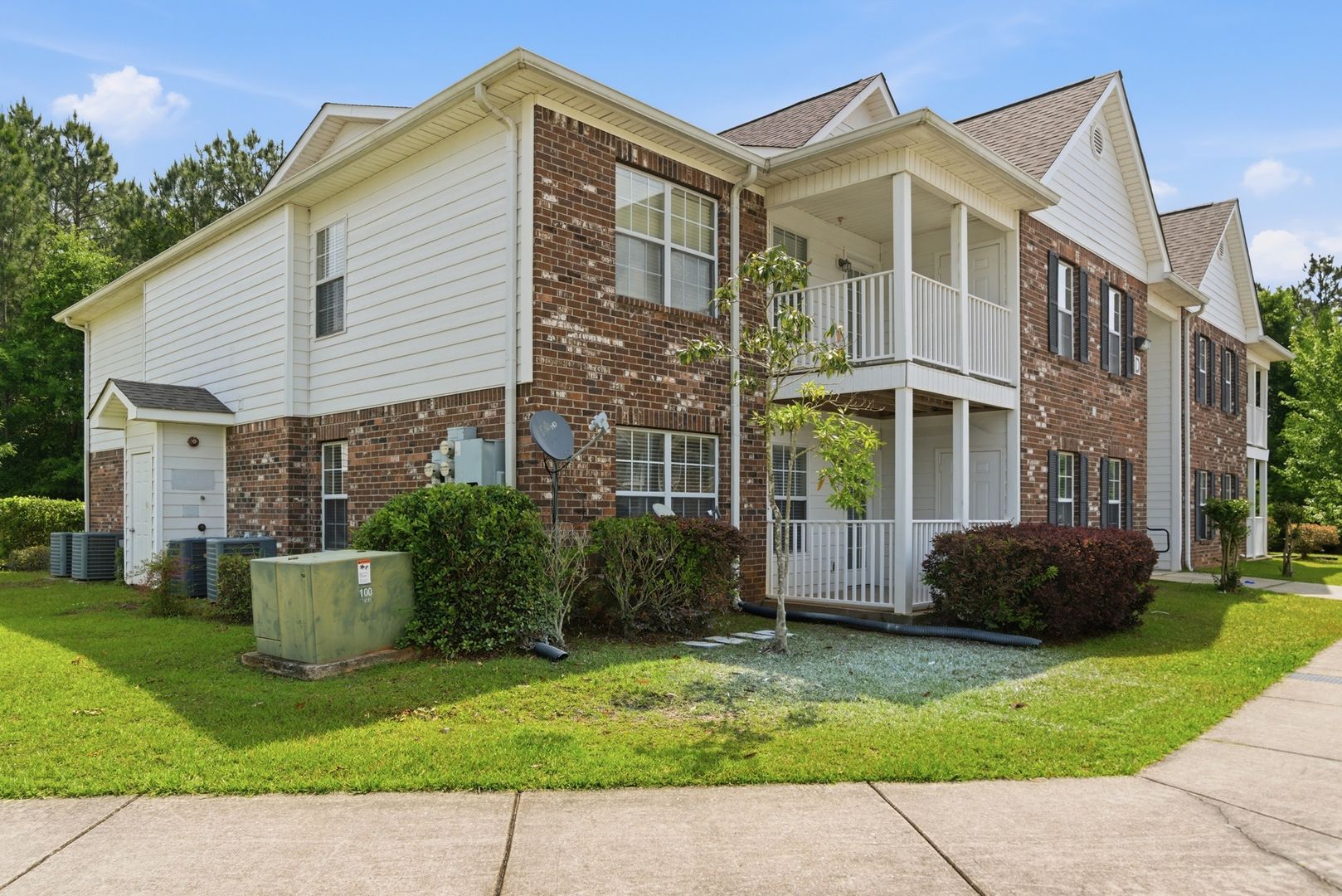 Gautier Apartment: 1919 Martin Bluff Rd.