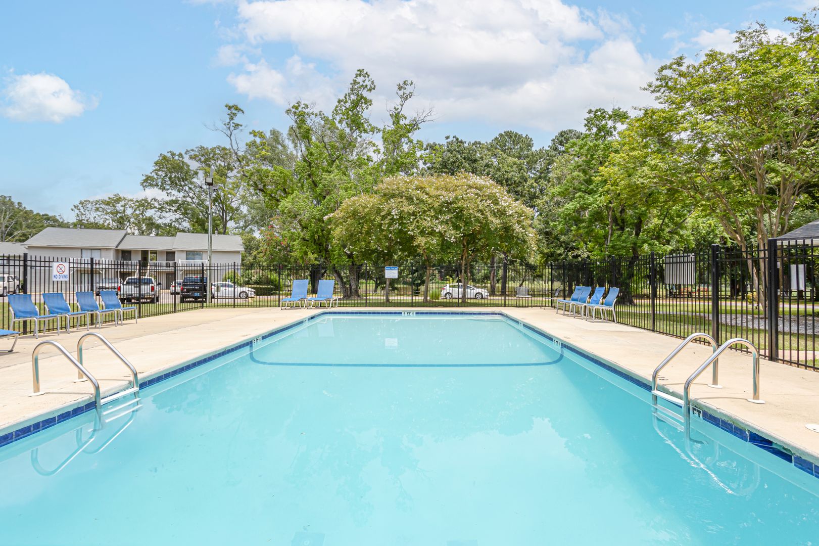 Pool at Woodmere Reserve (8 of 8)