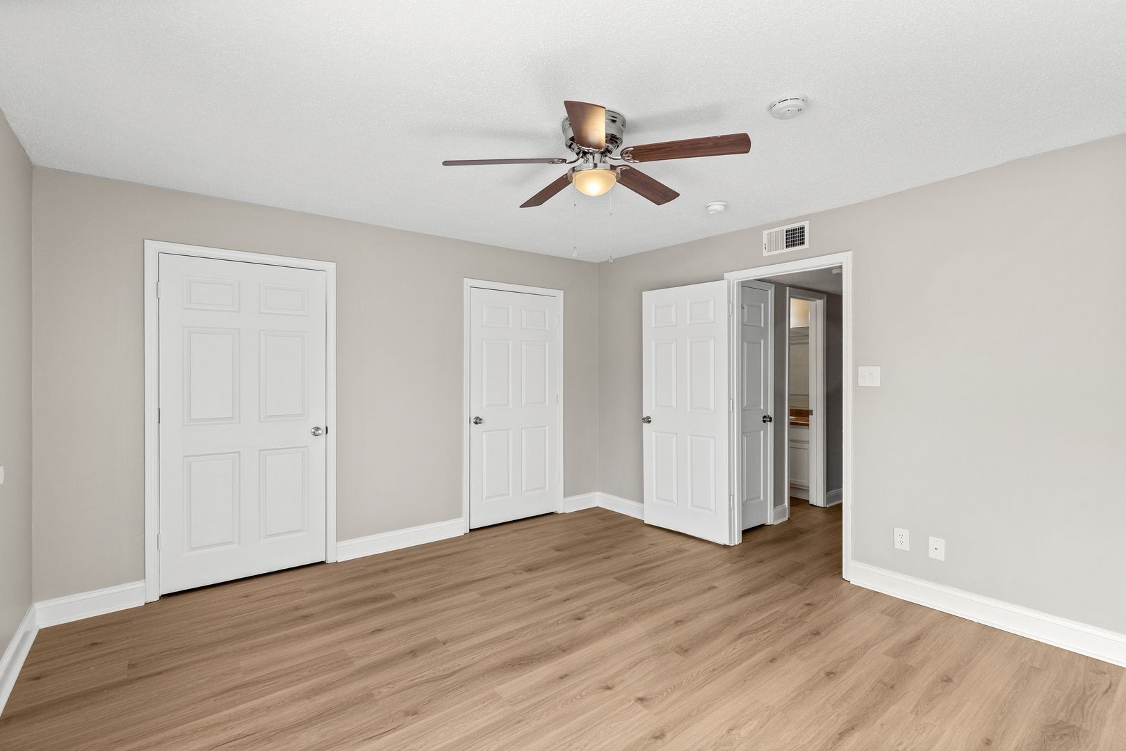 Addison Way 16 of 19