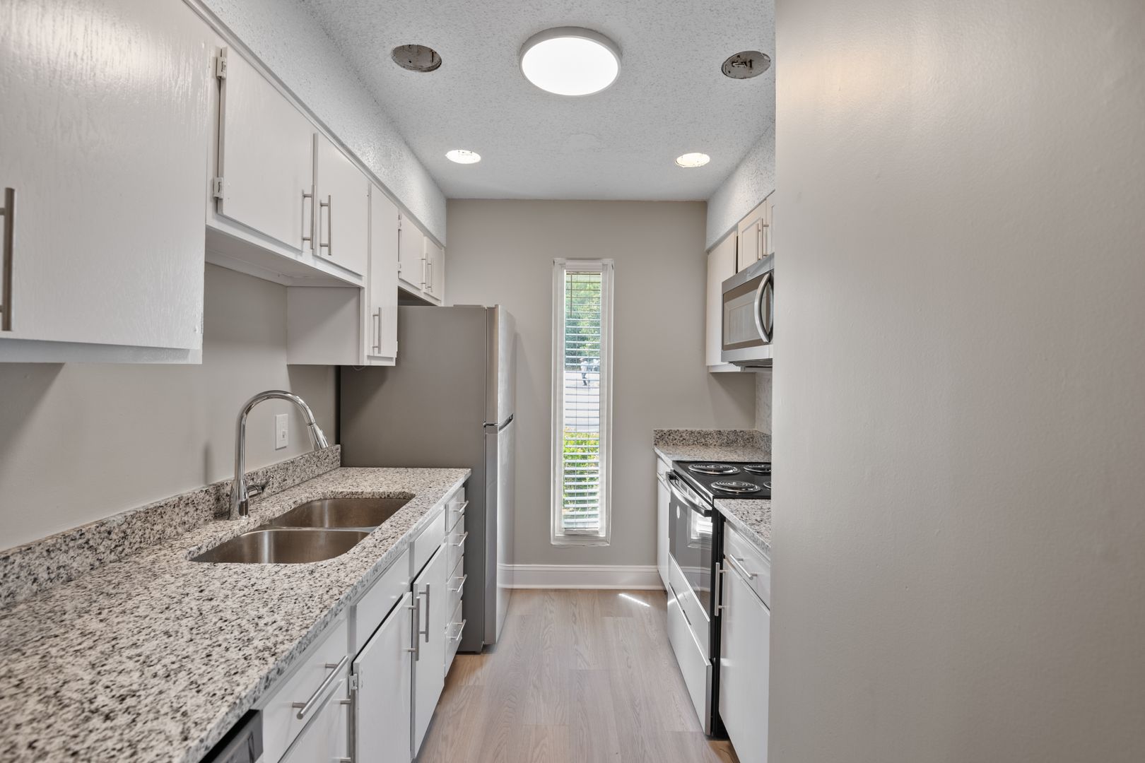 Colonial Pointe Apartments 8 of 15