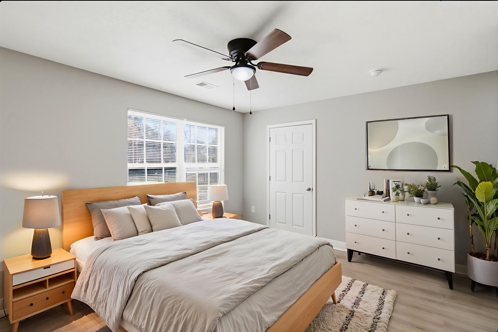 Jackson Apartment: 520 Pearl St.,