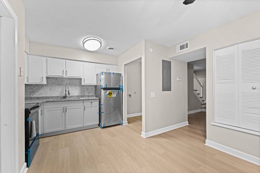 1631 Glenside Dr., Greensboro, NC 27405