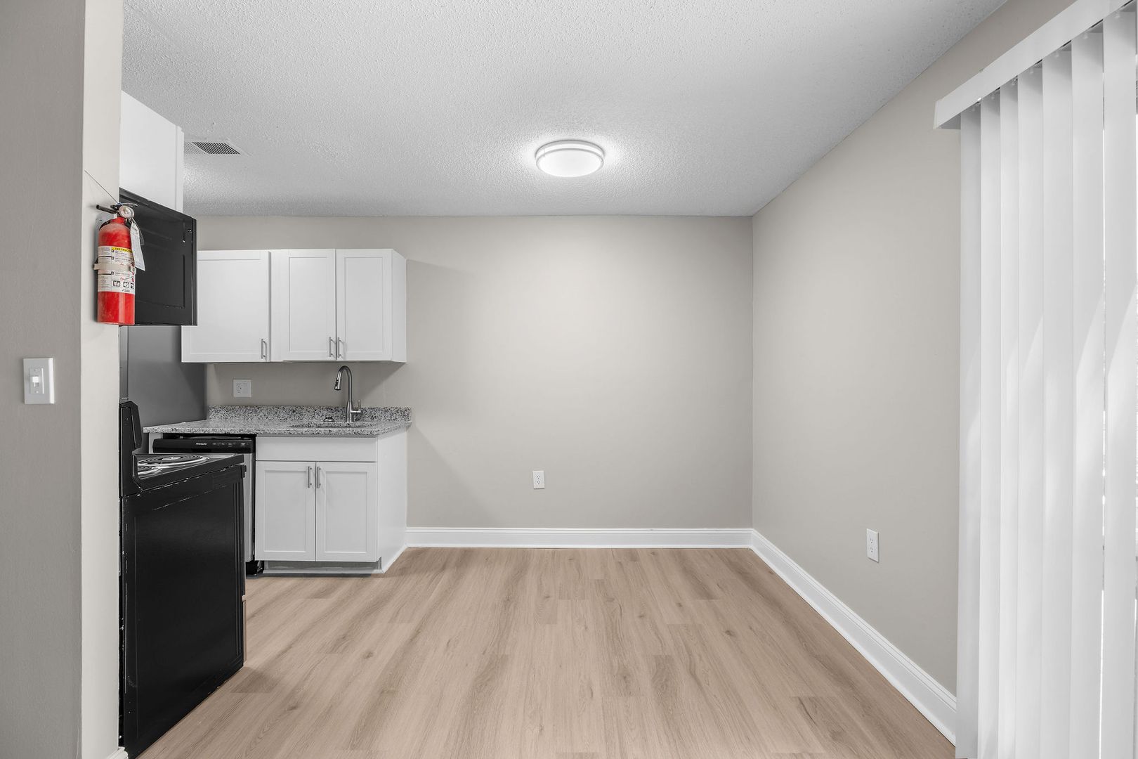 North Augusta Apartment: 400 Swiss St.