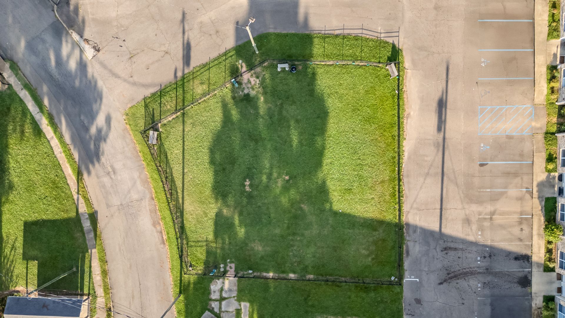 Dog park at The Oaklyn