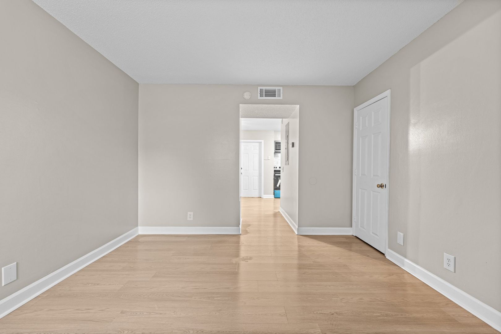 The Pointe at White Oak 7 of 18