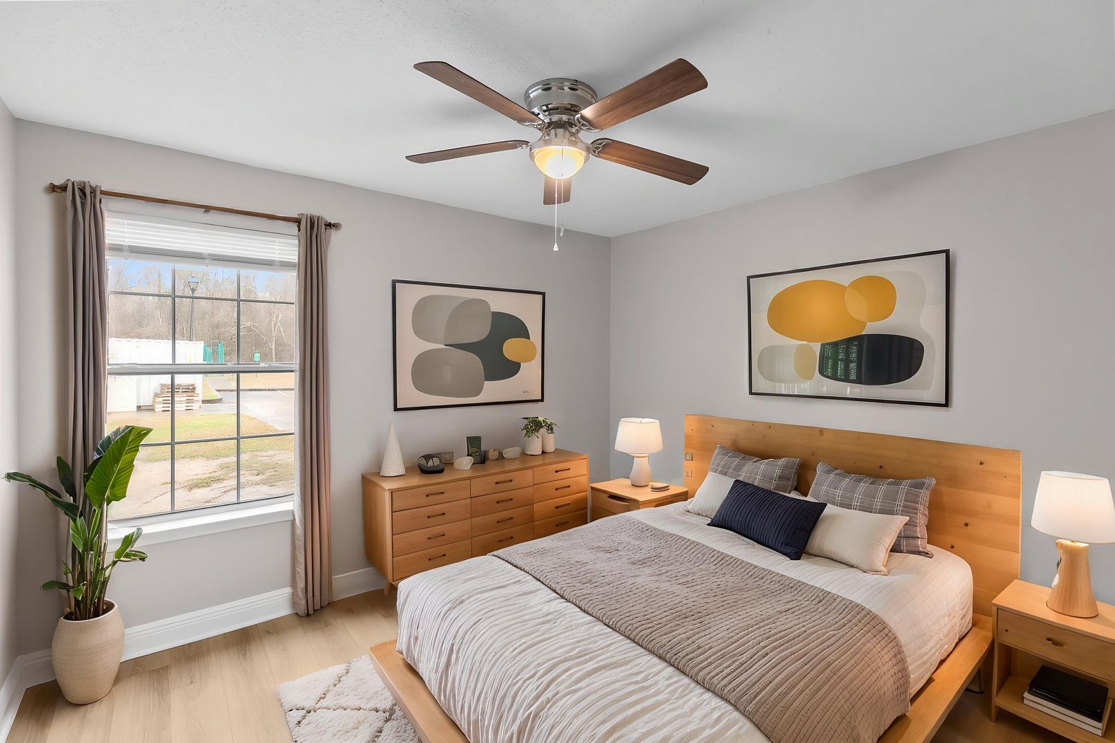 Butler Apartment: 803 Vanity Fair Ave