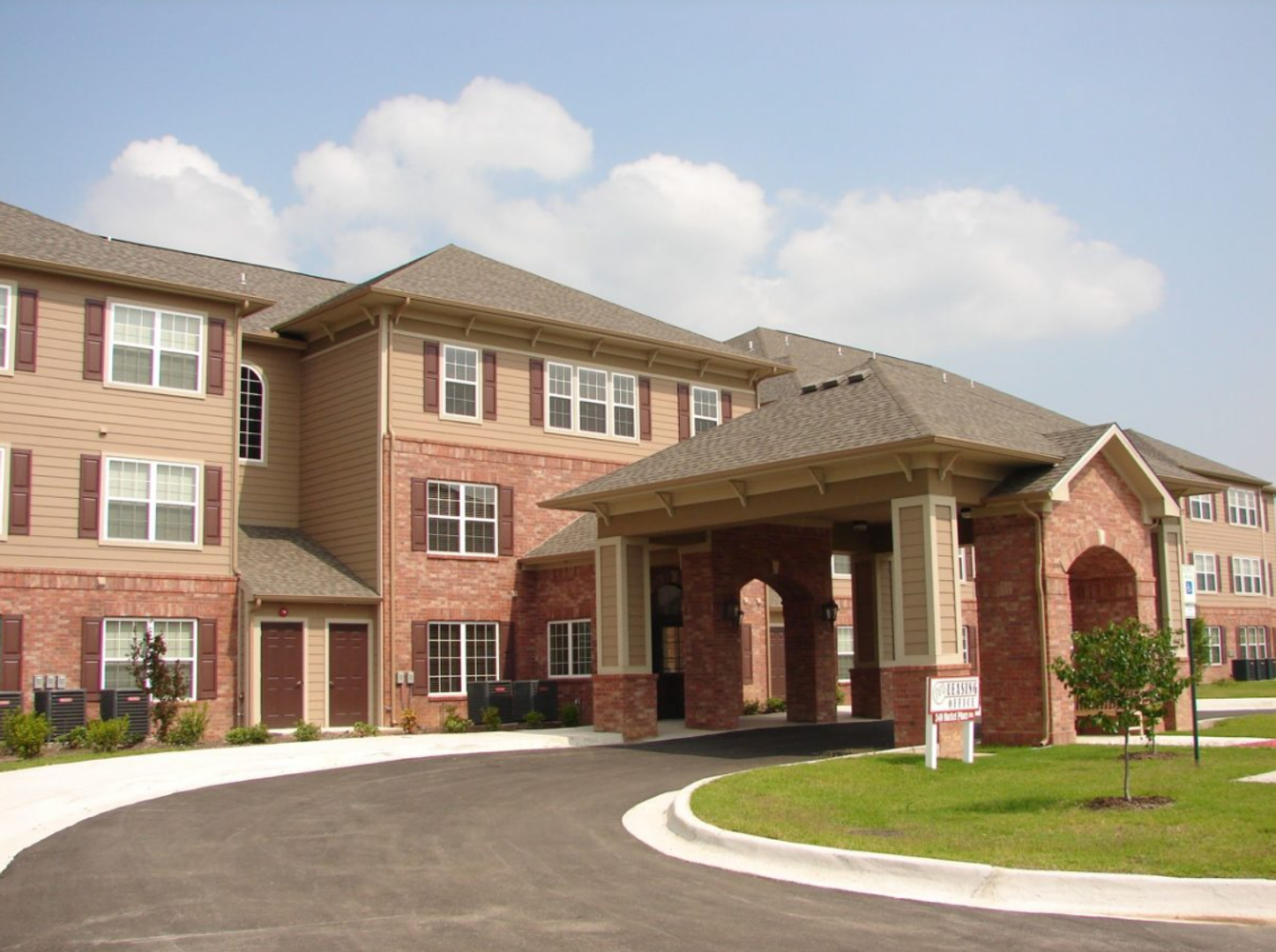 Brownwood Apartment: 340 Market Place Blvd.,