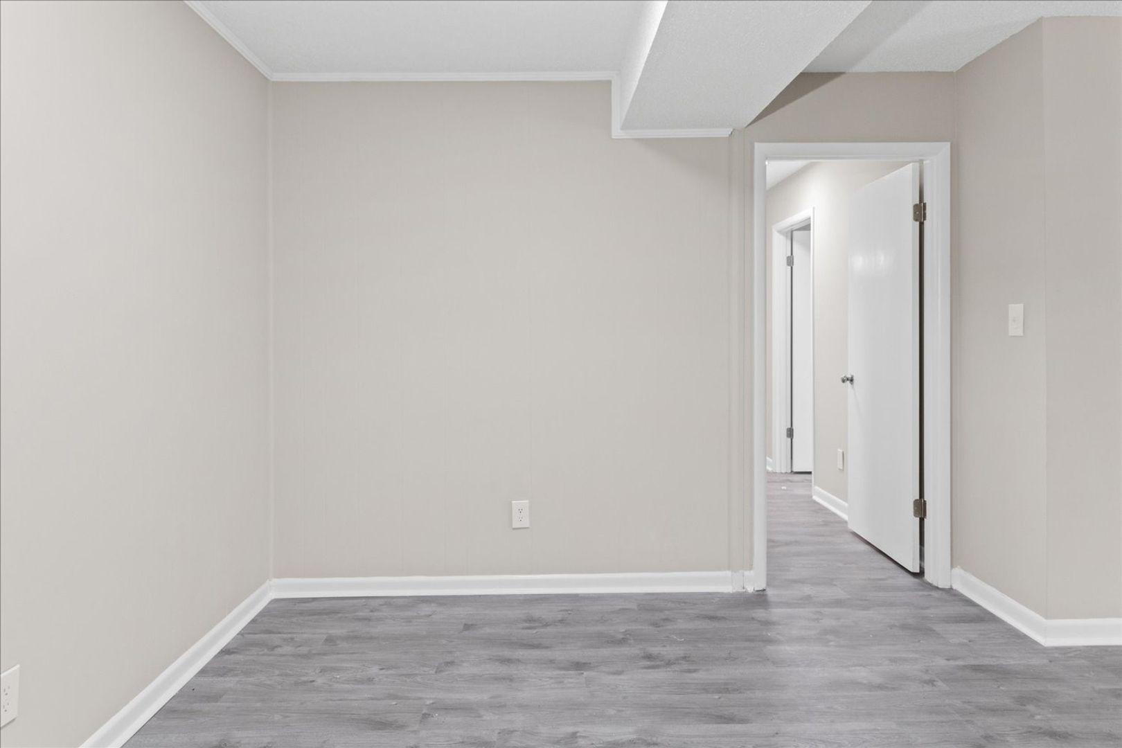 Chateau Apartments 8 of 15