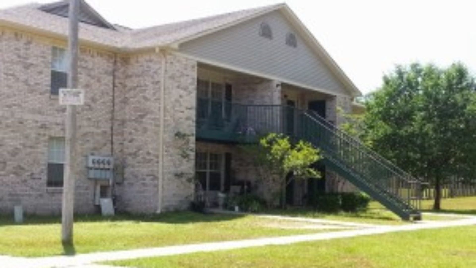 Chatom Apartment: 205 Martin Luther King Jr. Ave.