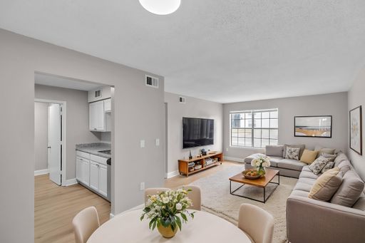 Welcome to Coventry Gardens - 3 Bed | 2 Bath
