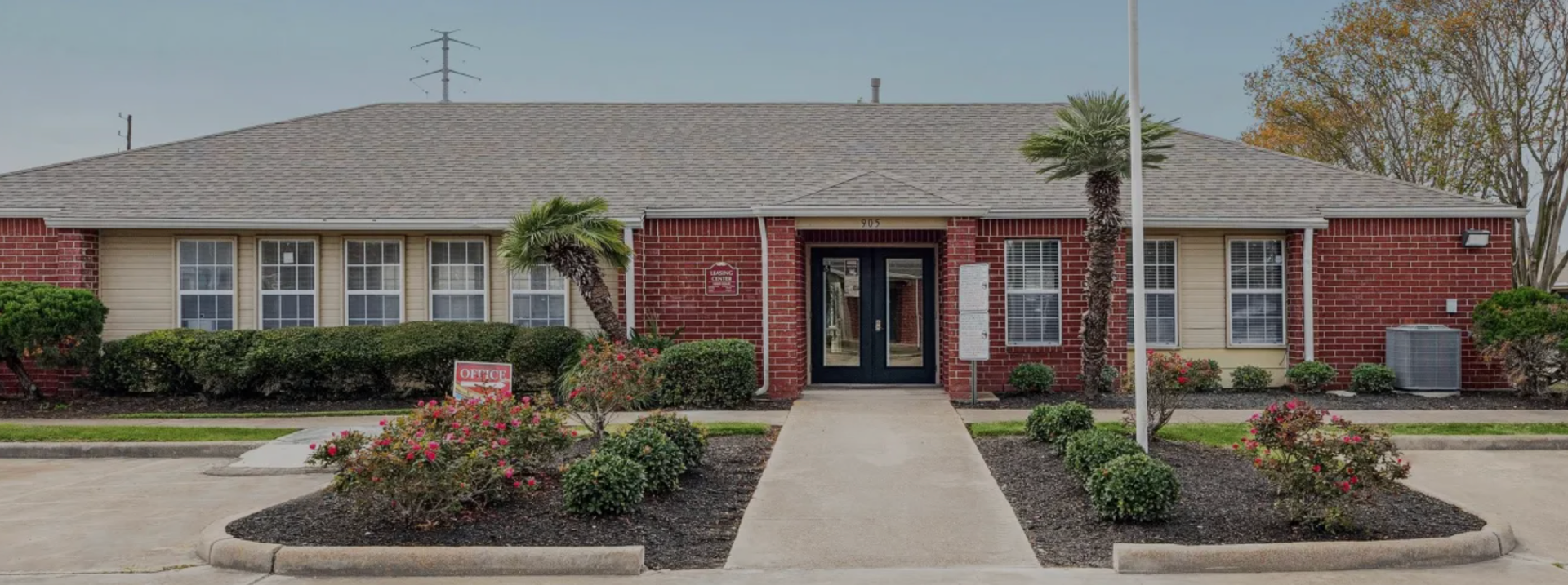 Freeport Apartment: 905 N. Avenue J.
