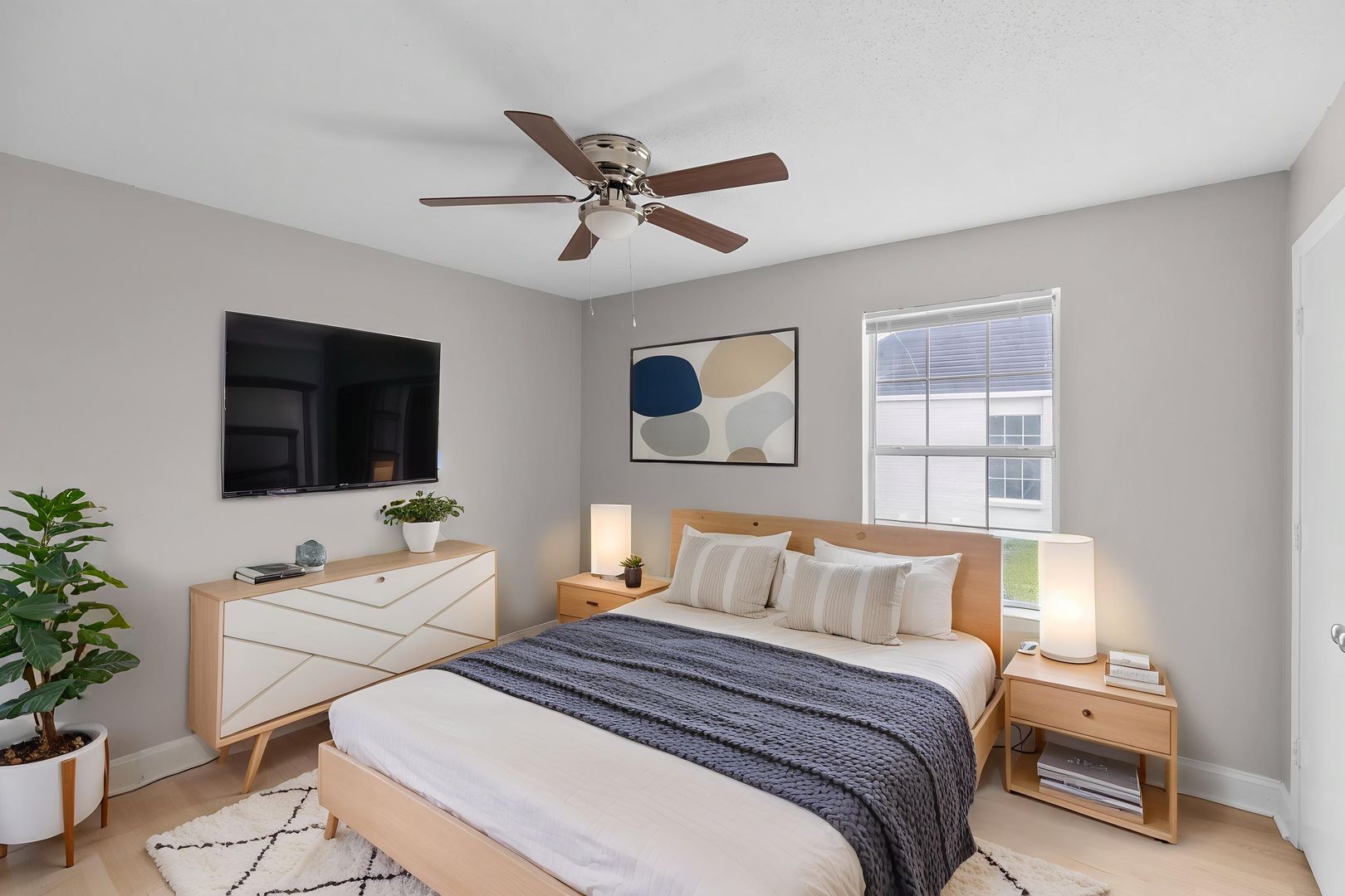 Grove Hill Apartment: 460 West Cobb St