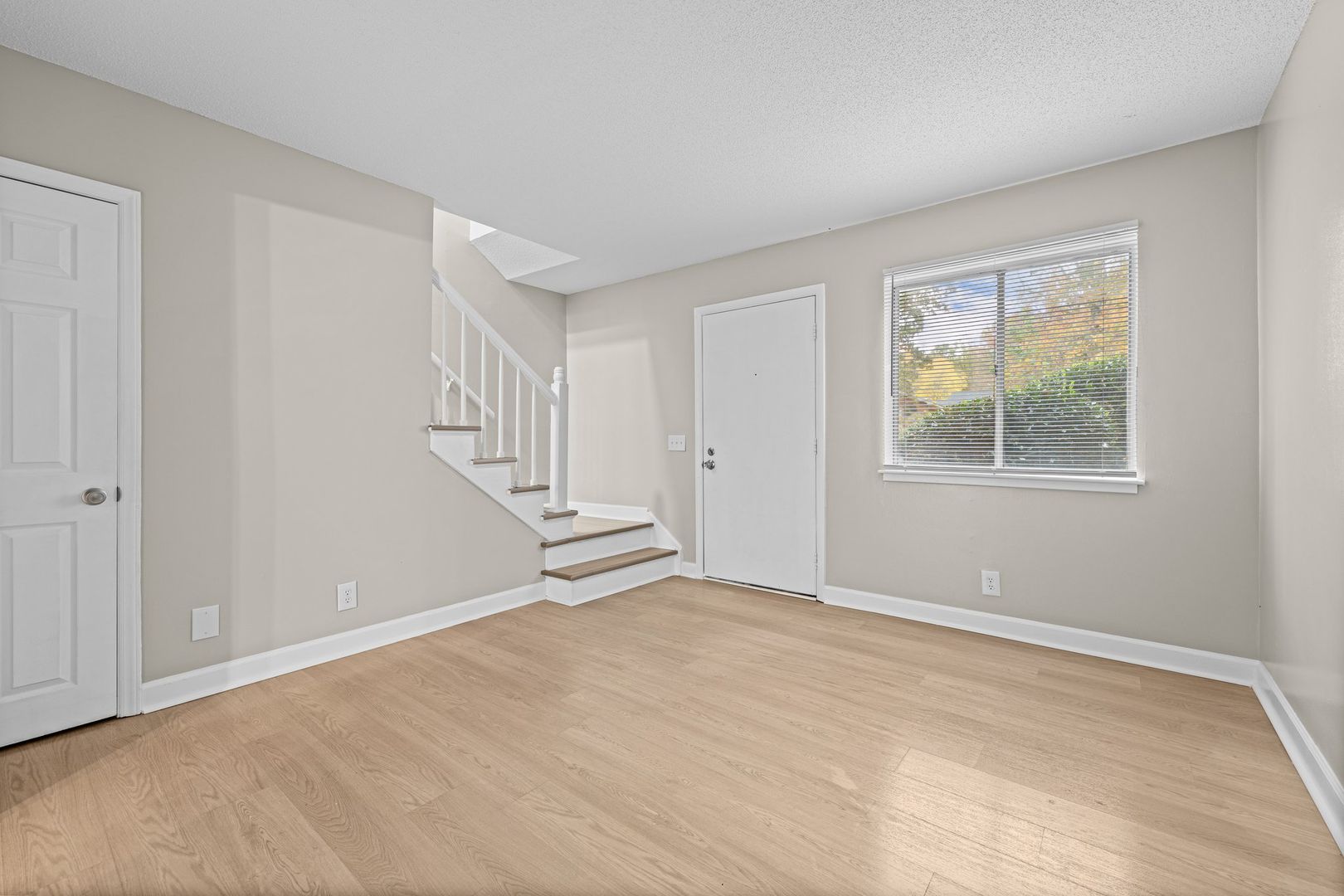 The Pointe at White Oak 10 of 18