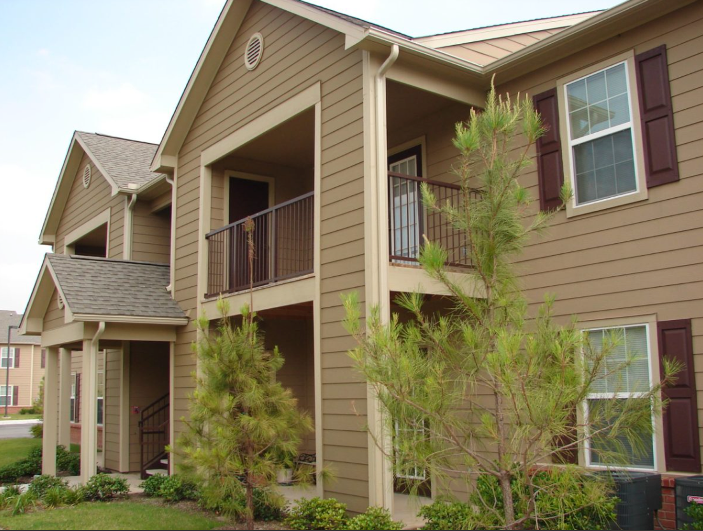 Brownwood Apartment: 1500 Davis Lane,