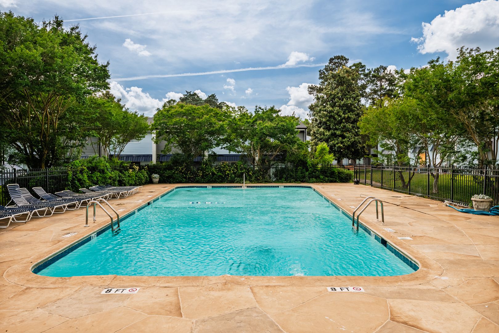 Pool at Colonial Pointe Apartments (1 of 4)