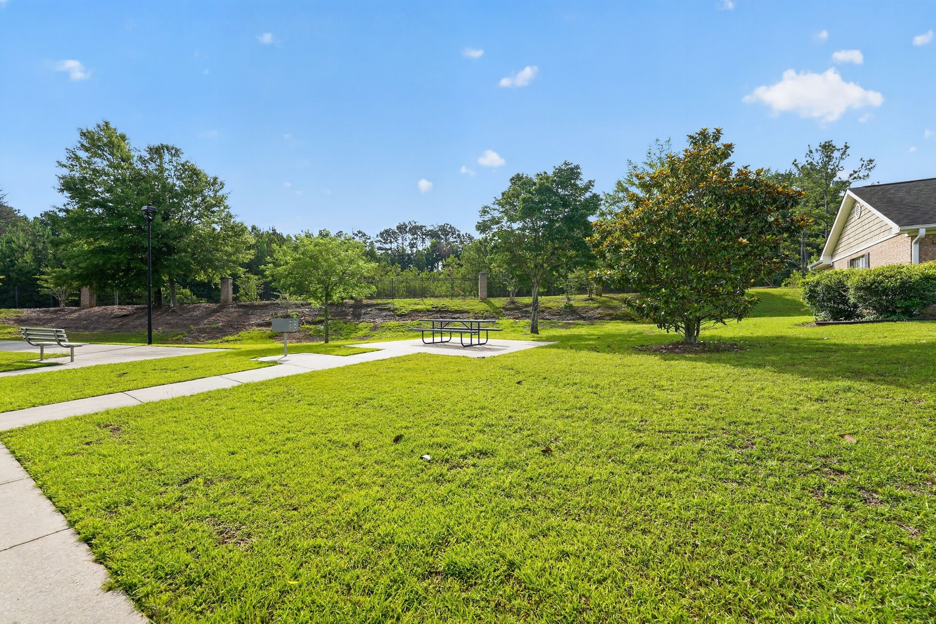 Country Club Cottages 6 of 12