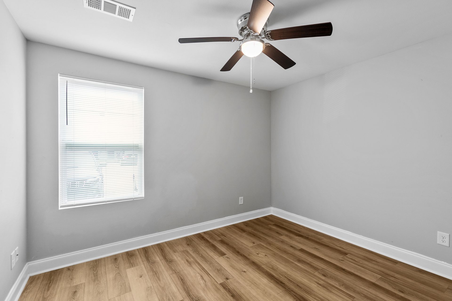 Crestview Apartments 9 of 12