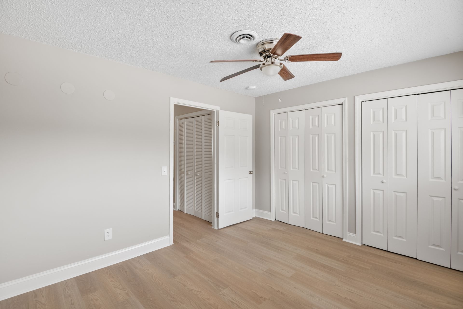 Colonial Pointe Apartments 10 of 12