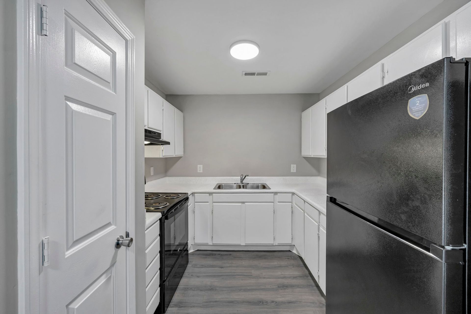 Rose Hill Garden Apartments 7 of 12