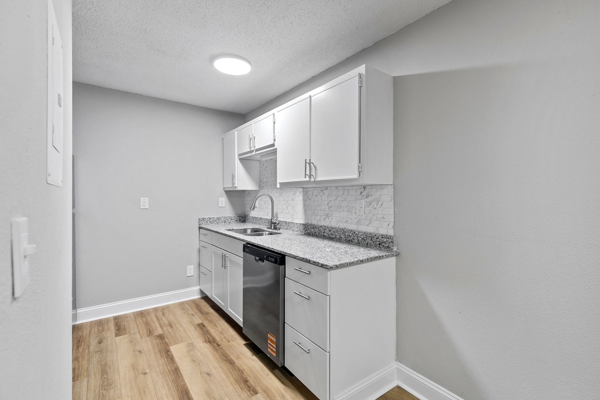 Pineview Apartments 8 of 12