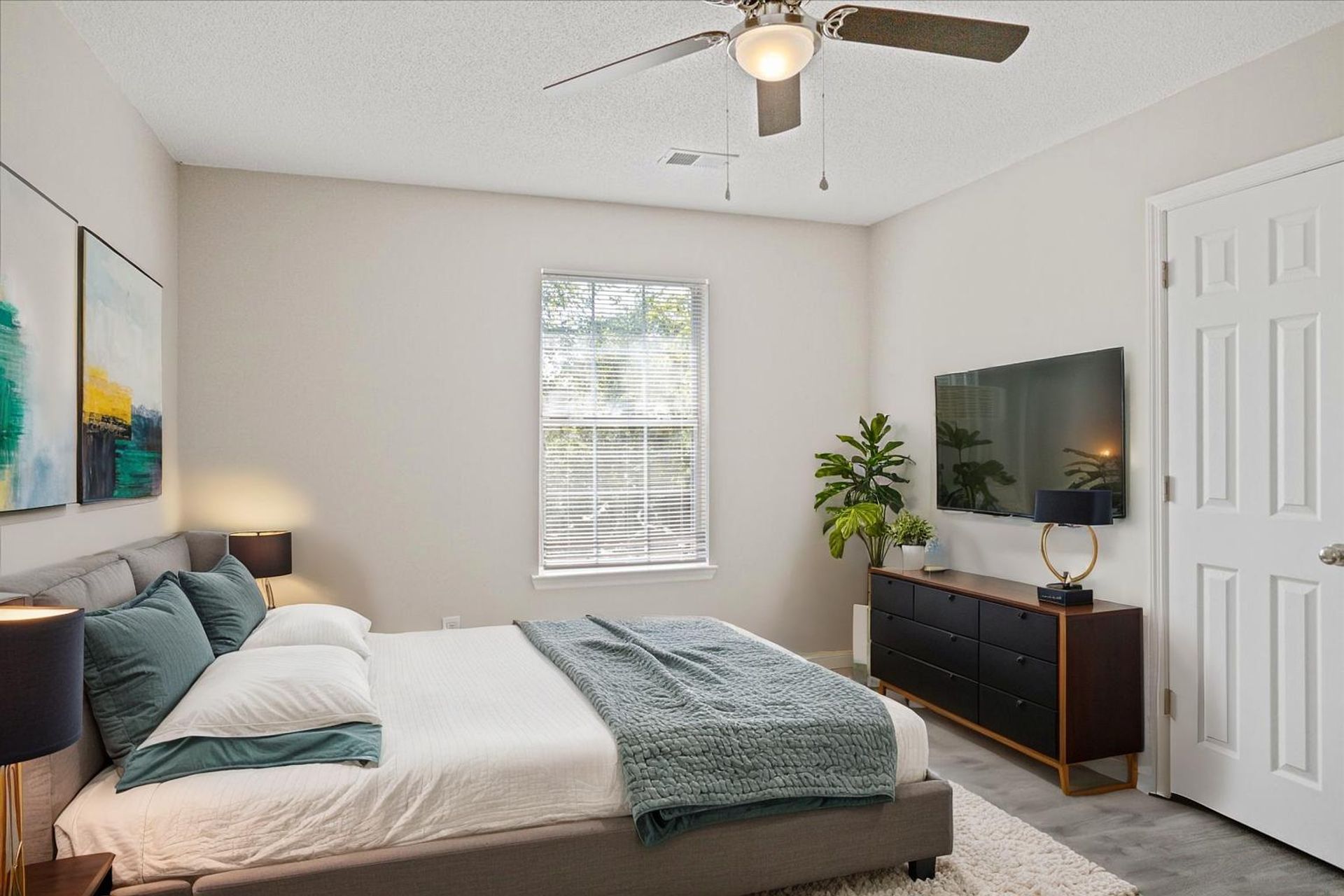 Briarwood Apartments 3 of 12