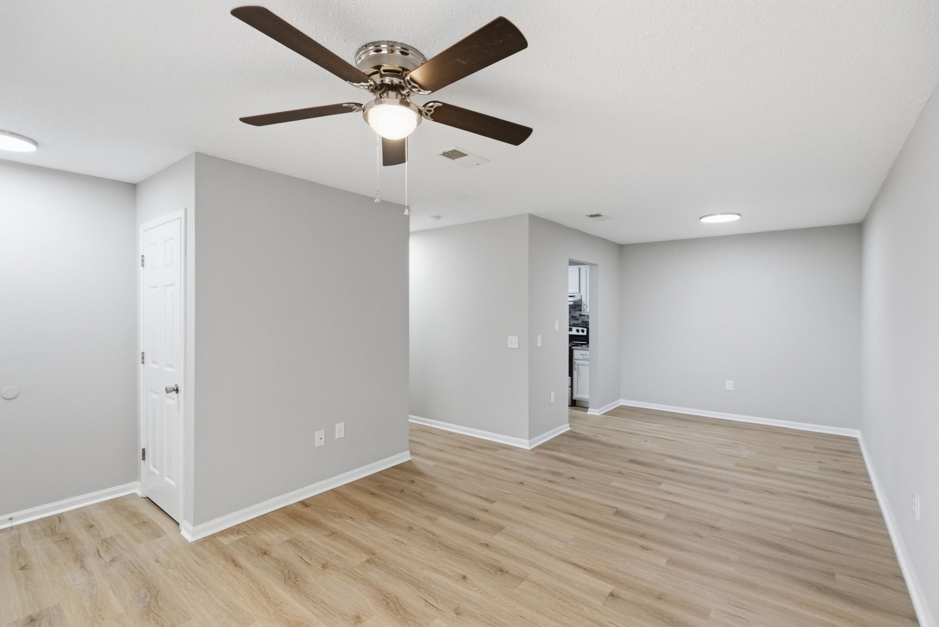 Englewood Apartments 3 of 12