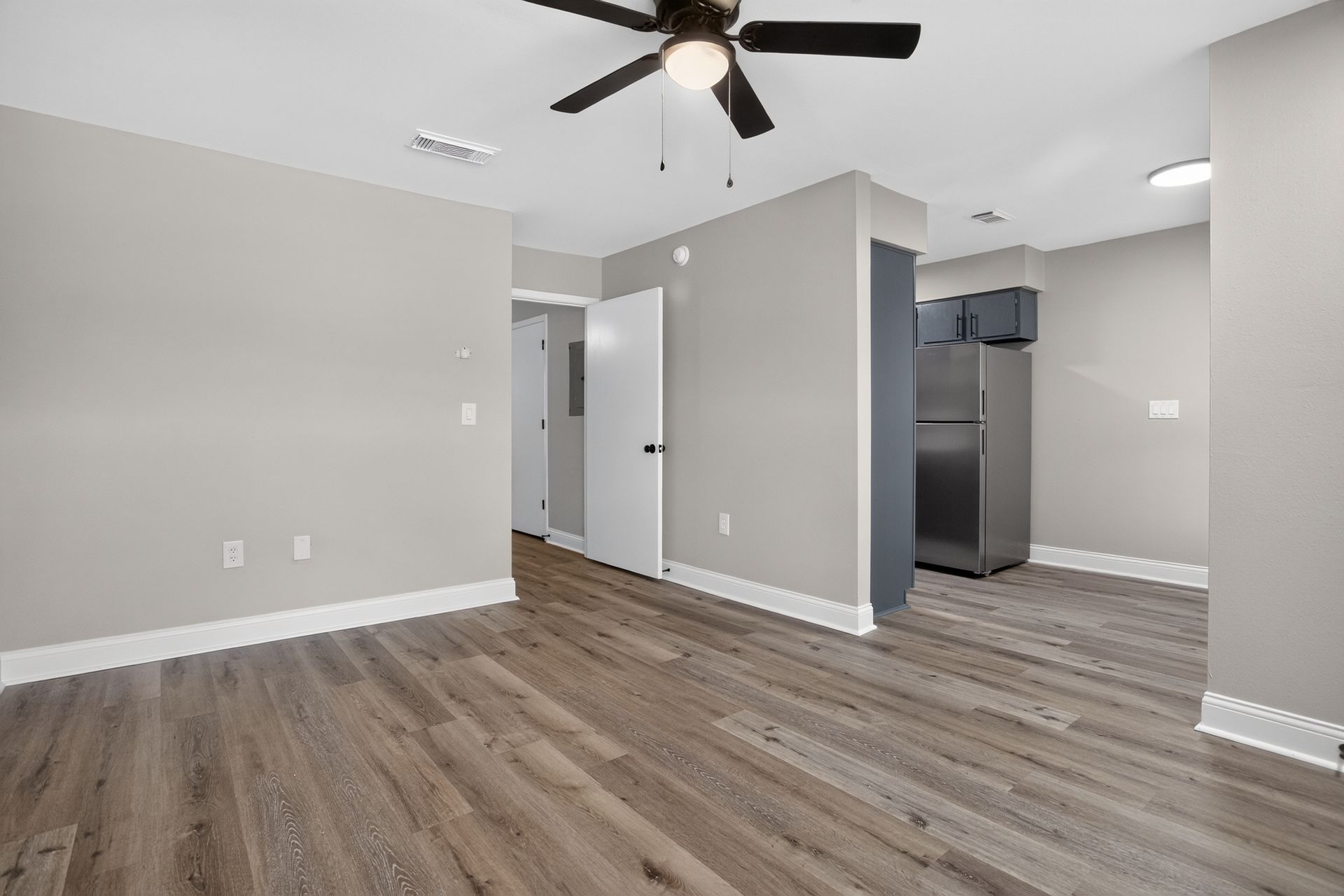 Legacy Apartments 3 of 12