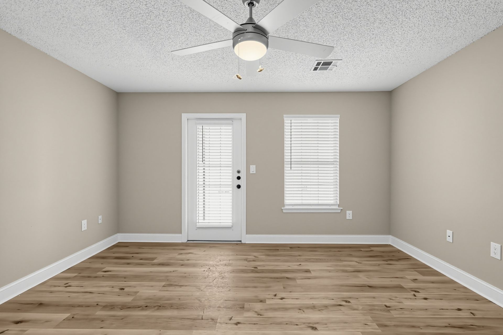 Fairway Flats 5 of 8