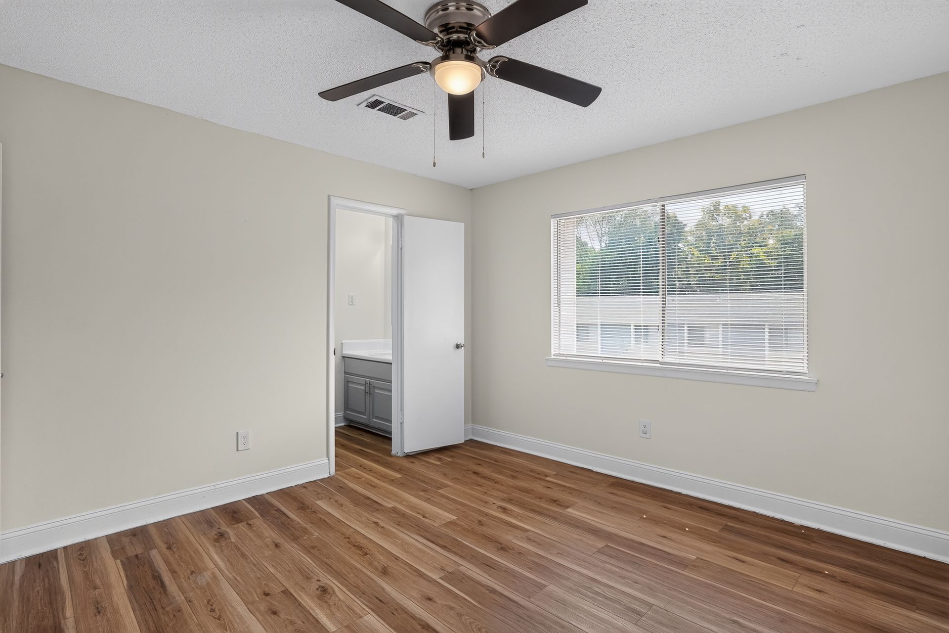 Beacon Pointe 12 of 12