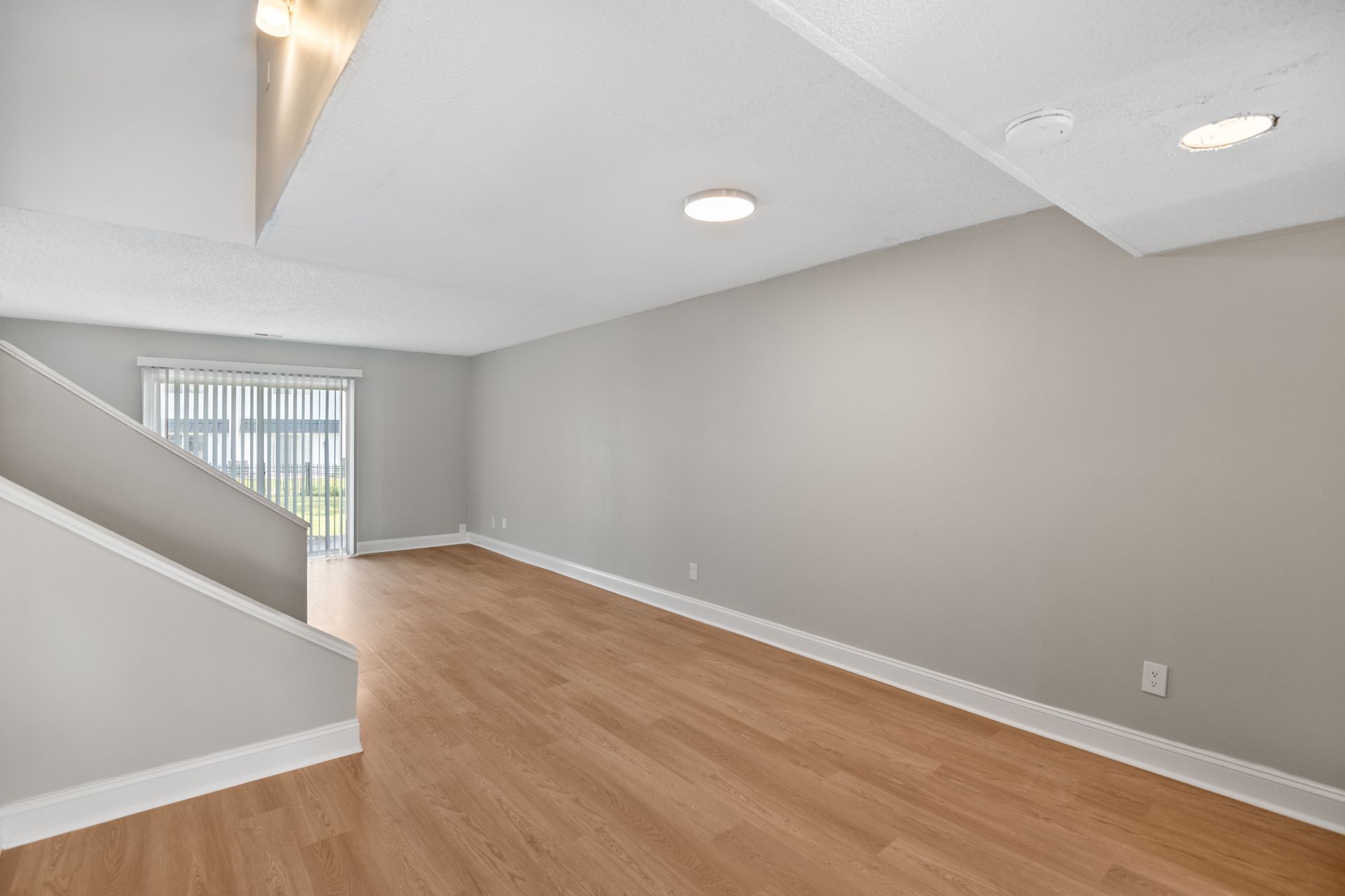 Colonial Pointe Apartments 4 of 12