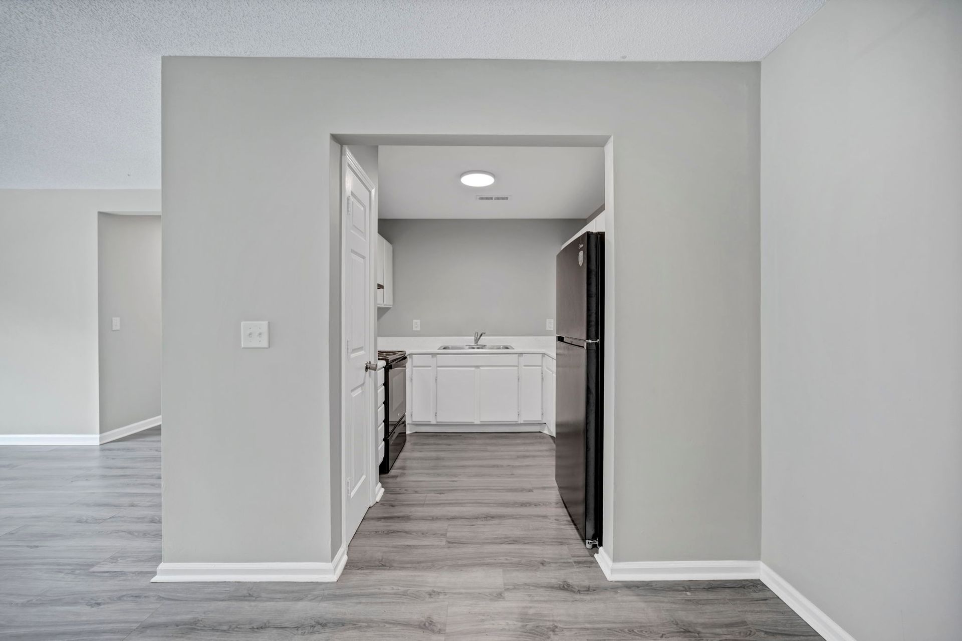 Rose Hill Garden Apartments 8 of 12