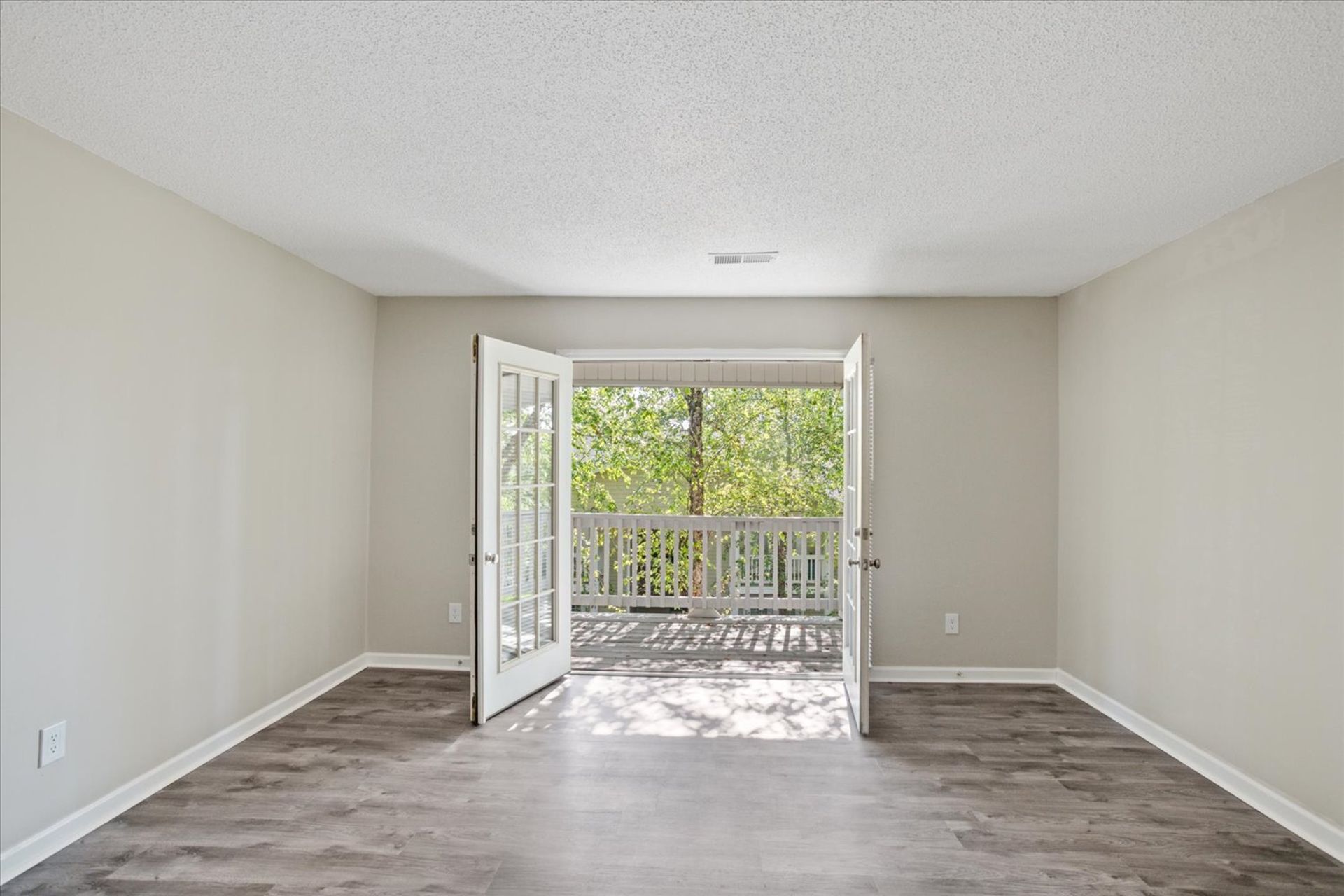 Briarwood Apartments 6 of 12