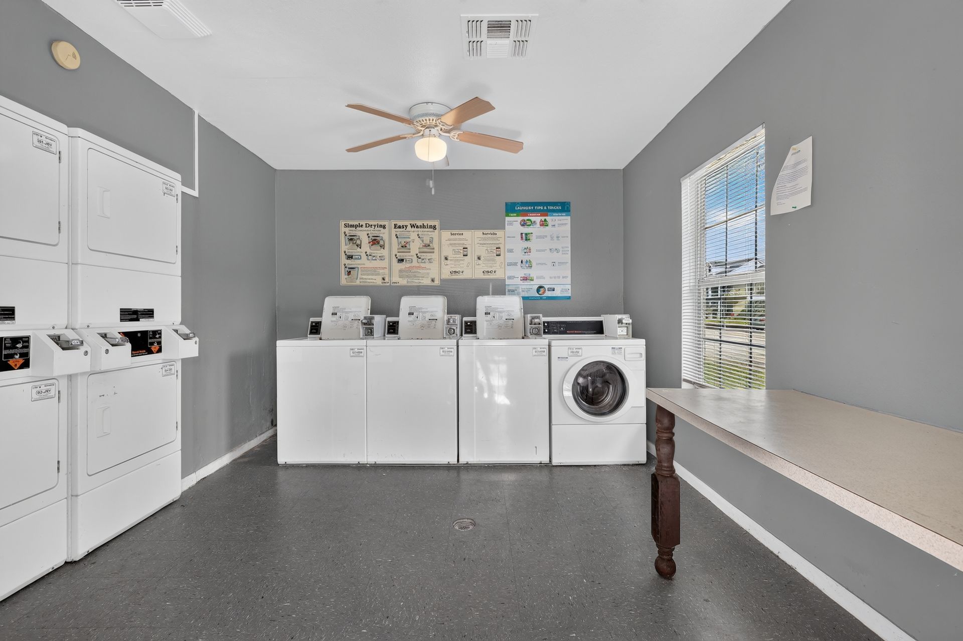 Laundry room at Bay Ranch