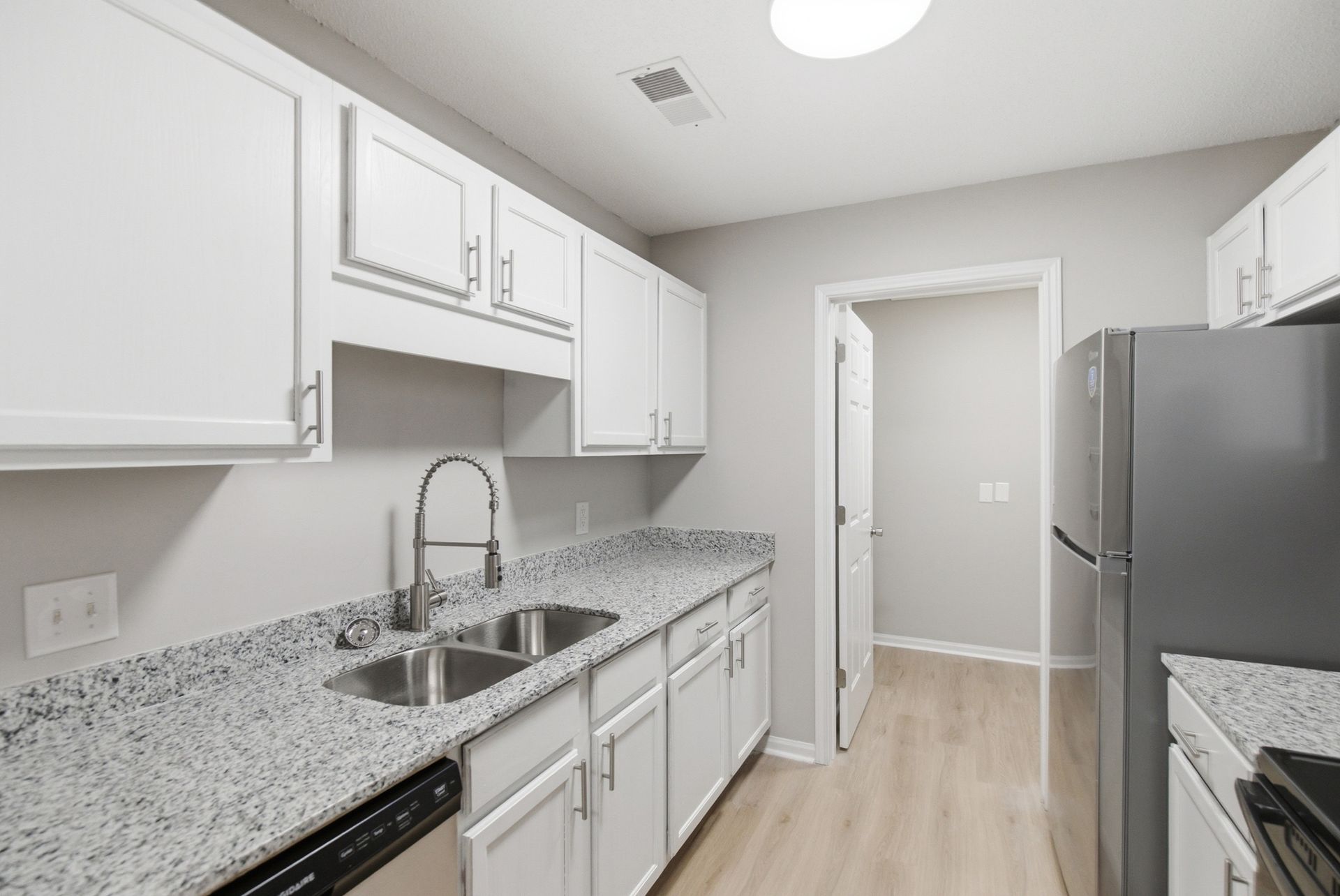 Englewood Apartments 4 of 12